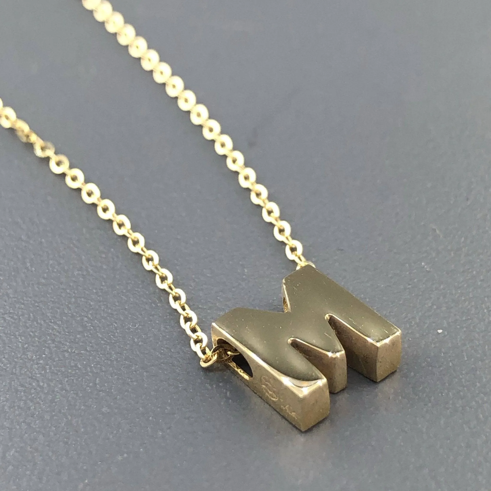 14K Y Gold initial 'M' pendant