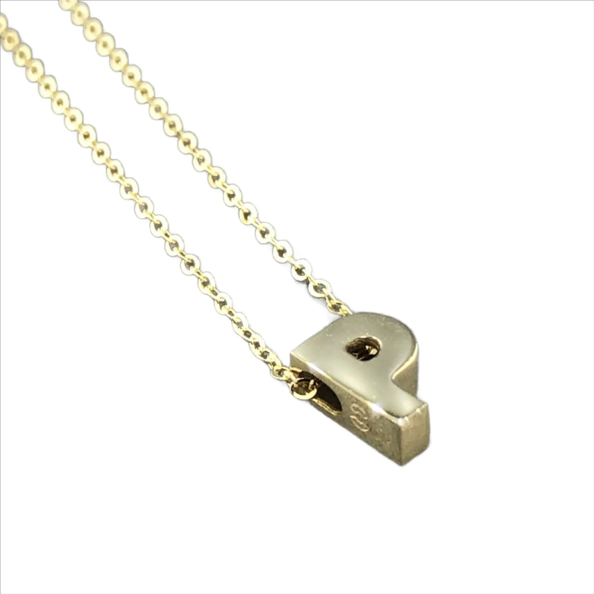 14K Y Gold initial 'P' pendant