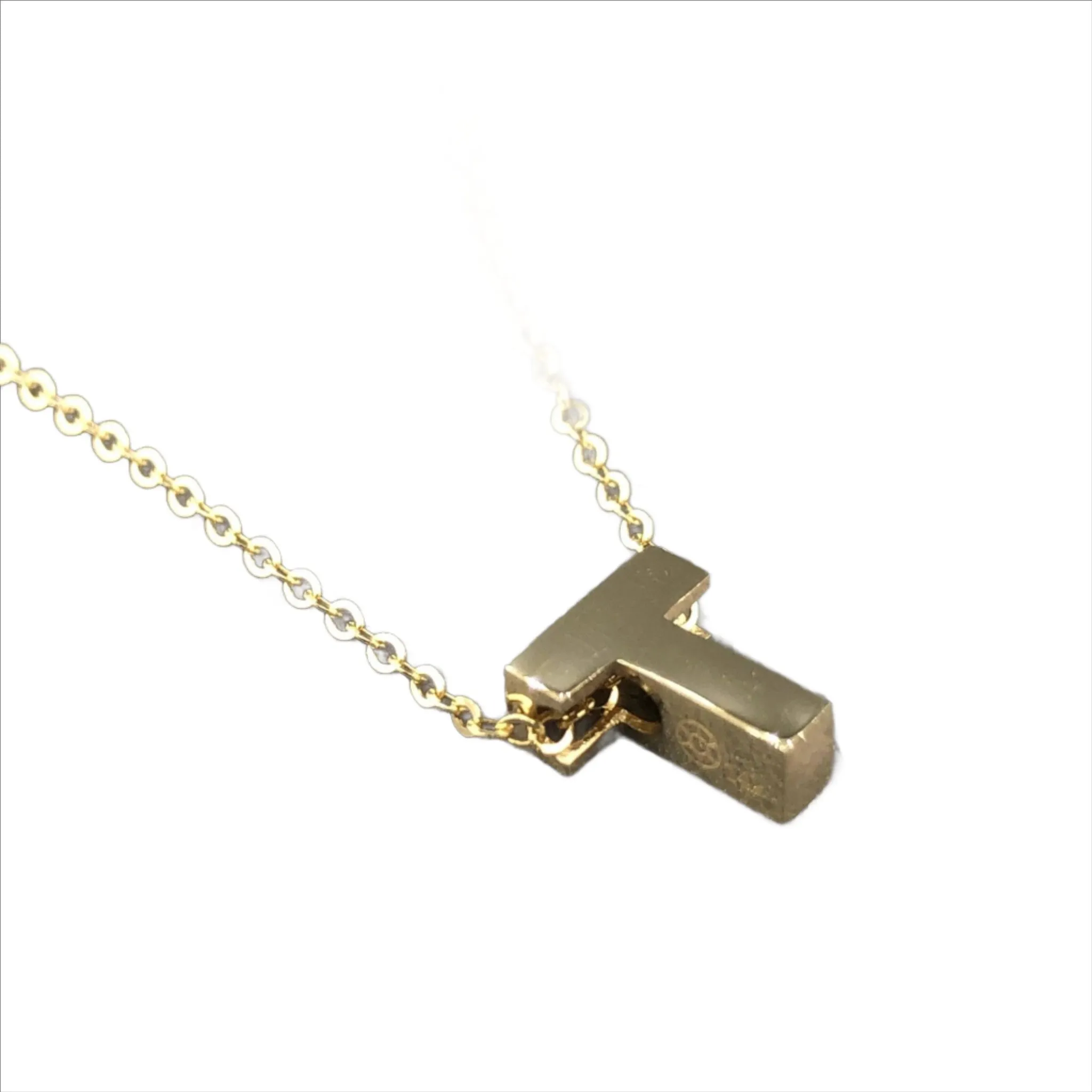 14K Y Gold initial 'T' pendant