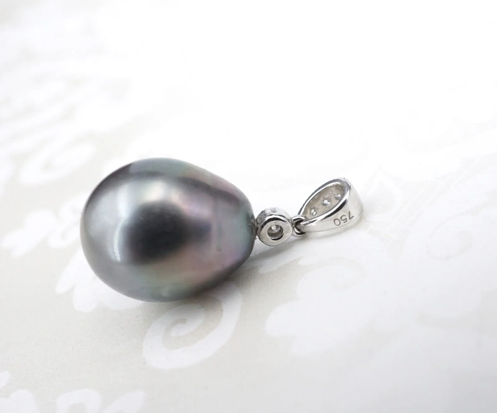 18k Tahitian Black Baroque Pearl Pendant w/ Diamond Bale 11mm PG1516
