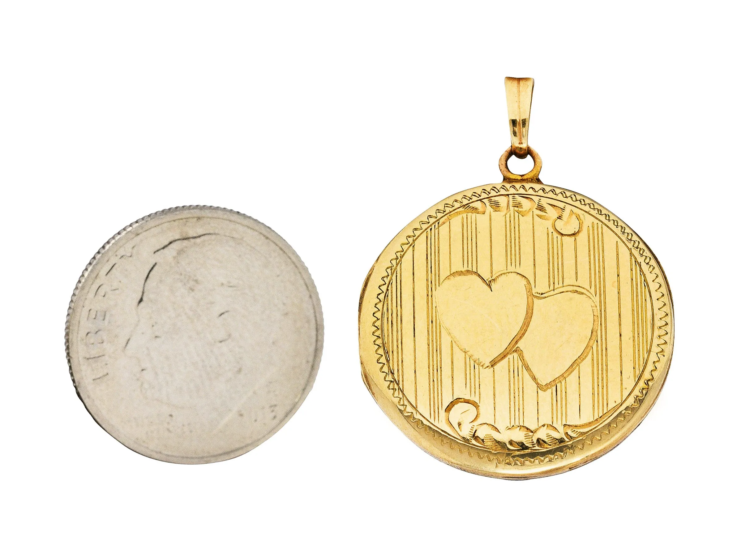 Art Deco 10 Karat Yellow Gold Circular Heart Locket Pendant
