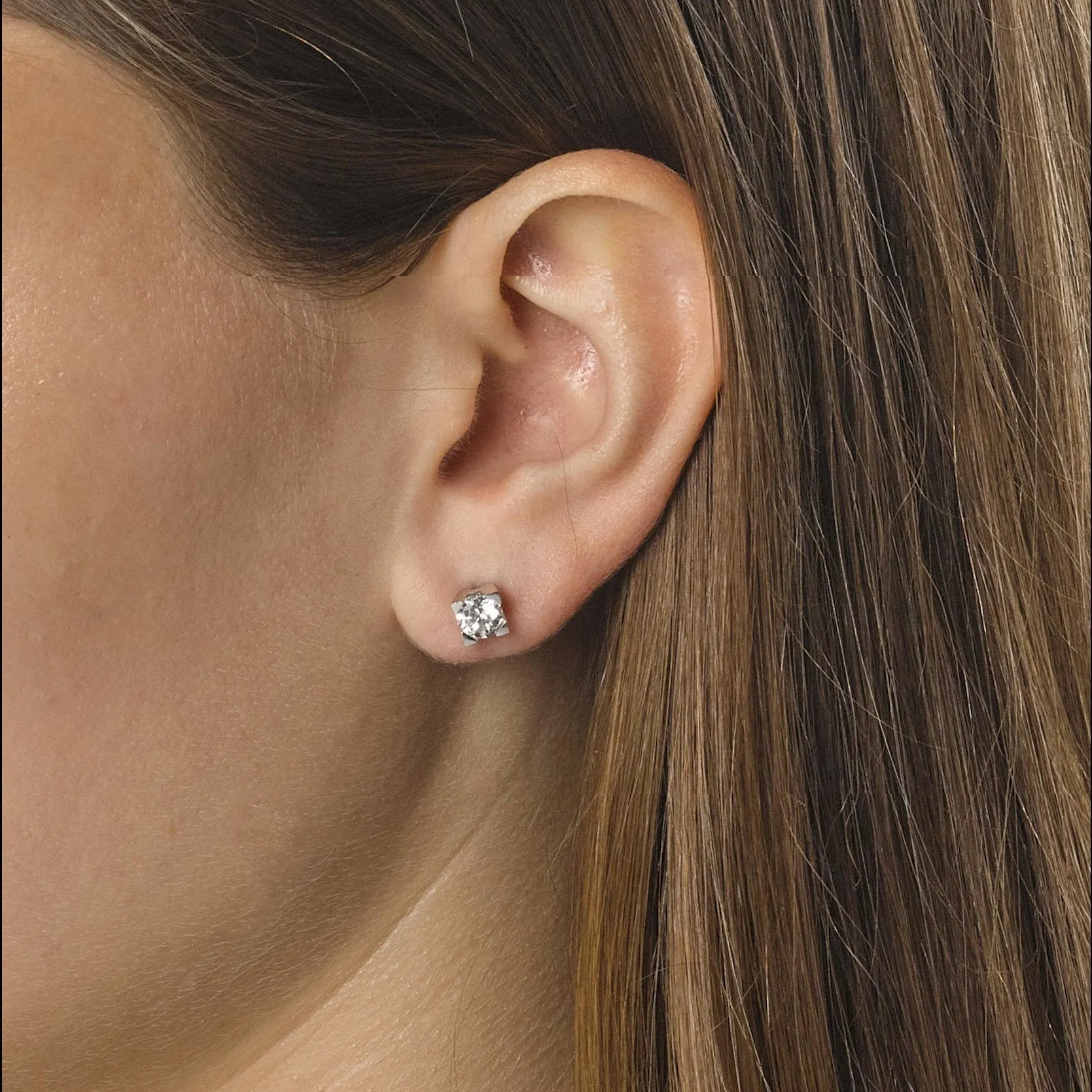 Harry Winston Platinum Diamond Stud Earrings 1.41ct