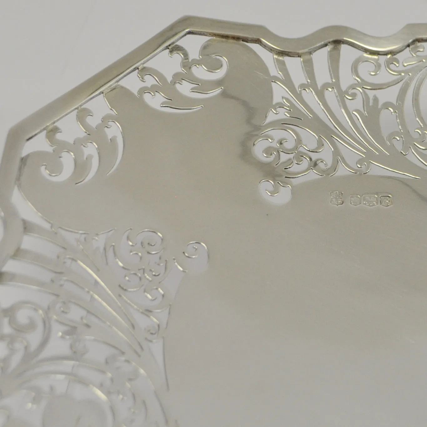 Sterling Silver Pierced Square Plate c.1959 Sheffield England