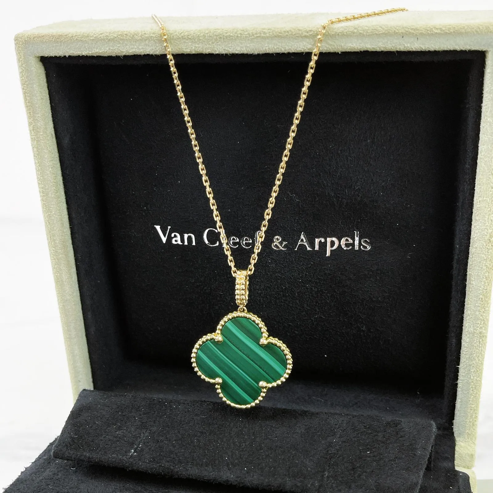 Van Cleef and Arpels Magic Alhambra 1 Motif Pendant and Necklace- Vca
