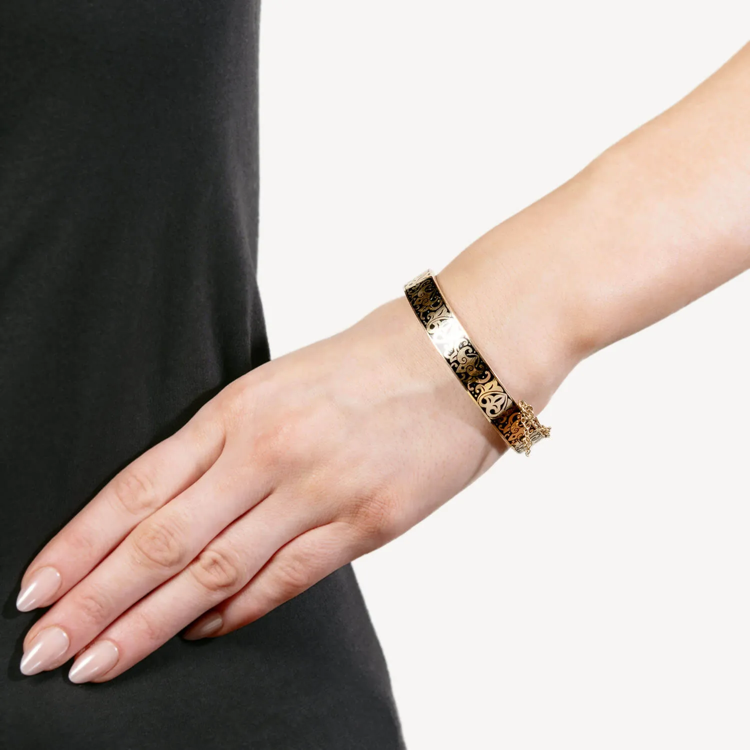 Victorian 14k Enameled Hinged Bangle