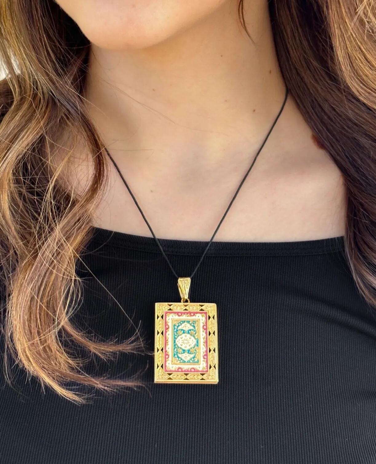 Vintage 21k Yellow Gold Locket Persian Enamel Pendant 2.15" Lefthand Open PG1799
